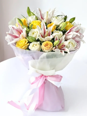 Yalikavak Flower Order - Powder Pink 55 Roses in a Vase