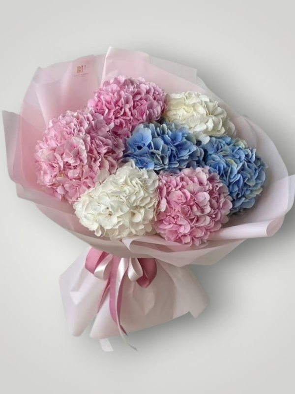  Yalikavak Florist - Bouquet of hydrangeas