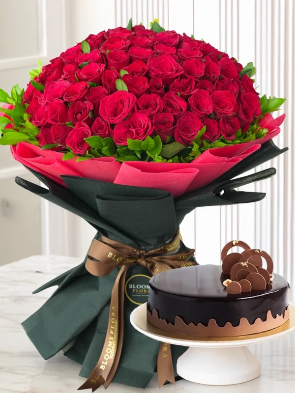  Send Flowers in Yalikavak - 101 Rose Bouquets & Special Cake