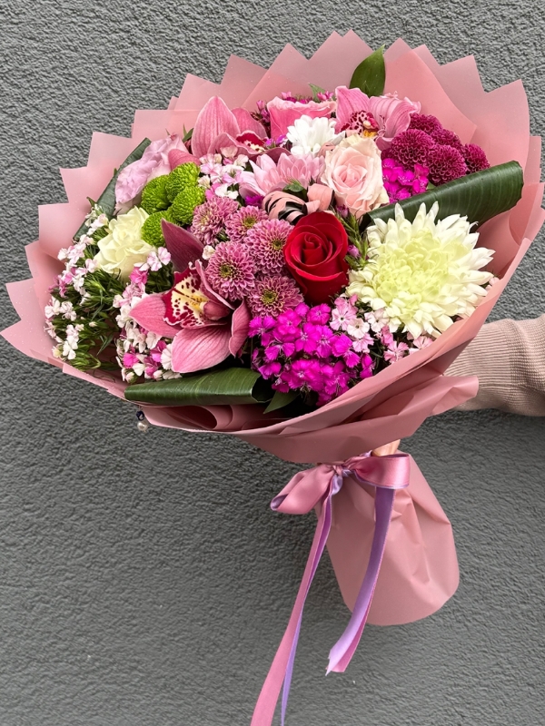  Send Flowers in Yalikavak - Bouquet of Colorful Flowers